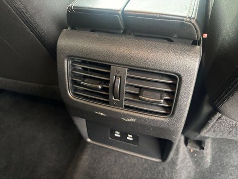 Used 2025 Nissan Rogue SV AWD/4WD image 24