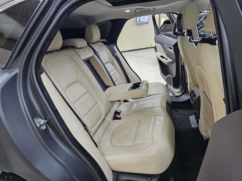 Used 2018 Jaguar F-PACE Prestige AWD/4WD image 24