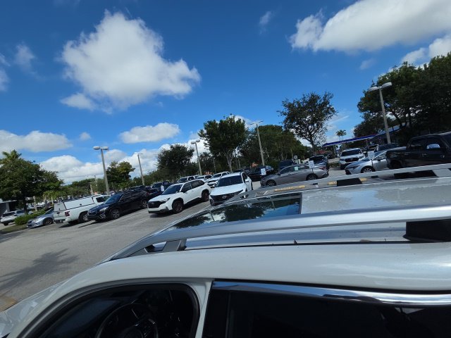 Used 2024 Subaru Forester Touring w/ Convenience Package AWD/4WD image 10