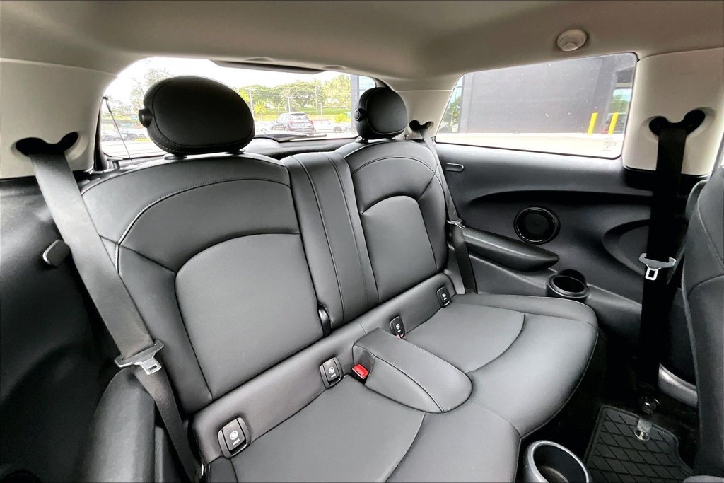 Used 2024 MINI Cooper SE FWD image 25