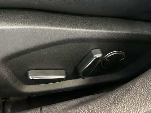 Used 2020 Ford Fusion Titanium image 21