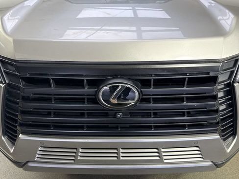 Used 2024 Lexus GX 550 AWD/4WD image 31
