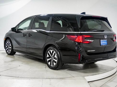 Certified 2026 Honda Odyssey EX-L image 6