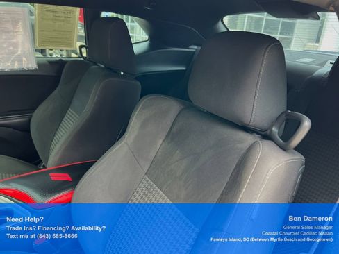 Used 2019 Dodge Challenger R/T RWD image 9