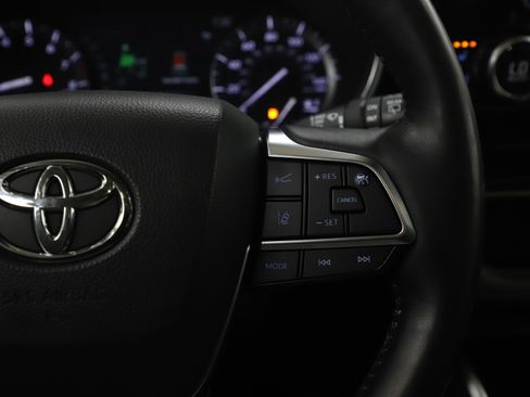 Used 2020 Toyota Highlander Limited image 27