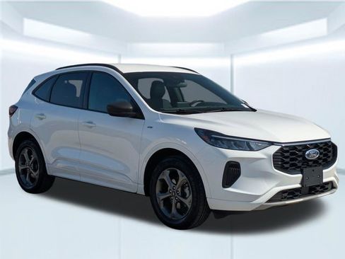 Used 2023 Ford Escape ST-Line AWD/4WD image 9