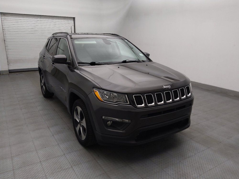 Used 2017 Jeep Compass Latitude w/ Popular Equipment Group FWD image 13