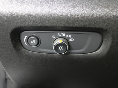 Used 2022 Chevrolet Traverse LT w/ LT Premium Package AWD/4WD image 51