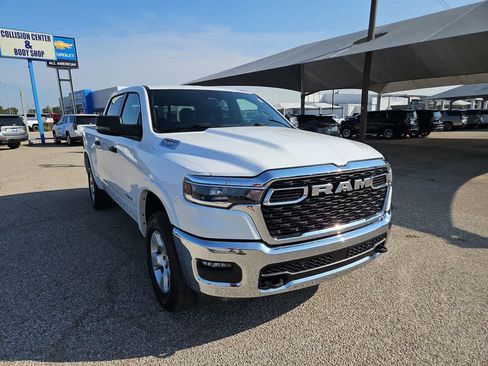 Used 2025 RAM 1500 Big Horn AWD/4WD image 2