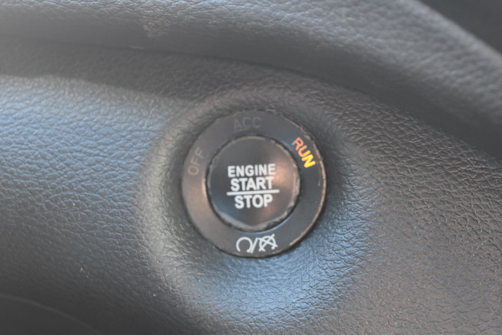 Used 2019 Jeep Cherokee Limited AWD/4WD image 18