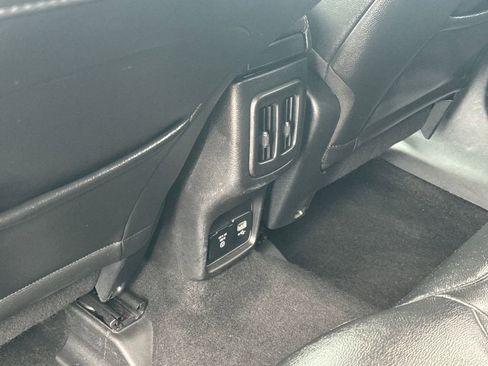 Used 2018 Jeep Compass Latitude w/ Popular Equipment Group image 39