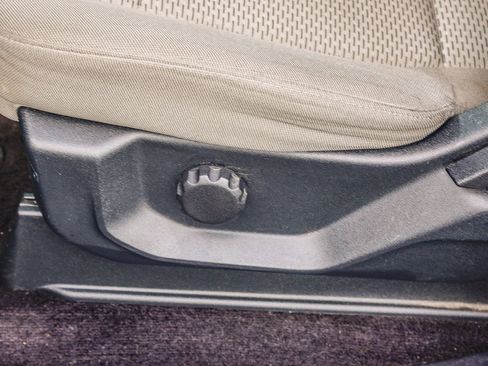 Used 2017 Ford F150 XLT image 24