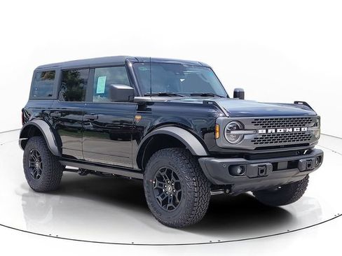 New 2026 Ford Bronco Badlands AWD/4WD image 3