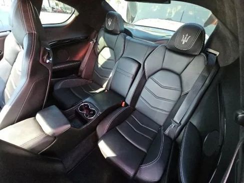 Used 2014 Maserati GranTurismo Sport image 18