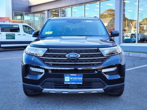 Used 2022 Ford Explorer XLT w/ Equipment Group 202A image 8