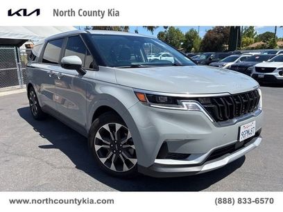 Used 2023 Kia Carnival EX