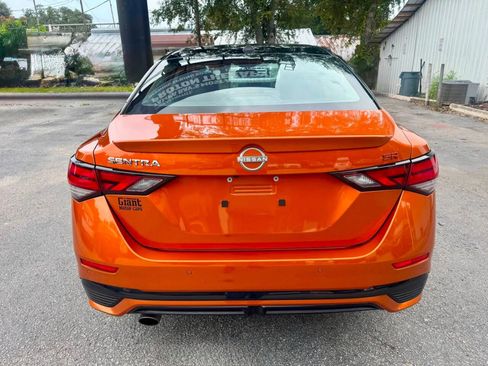 Used 2025 Nissan Sentra SR FWD image 9
