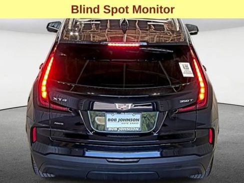 Used 2024 Cadillac XT4 Luxury w/ Cold Weather Package AWD/4WD image 7