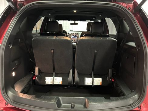 Used 2019 Ford Explorer XLT w/ Equipment Group 202A image 25