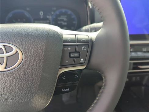 Used 2026 Toyota Camry XLE FWD image 16