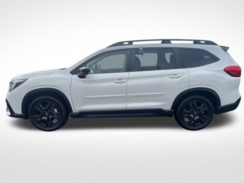 Used 2024 Subaru Ascent Onyx Edition image 4