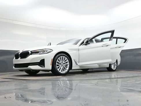 Used 2023 BMW 530i w/ Convenience Package image 49