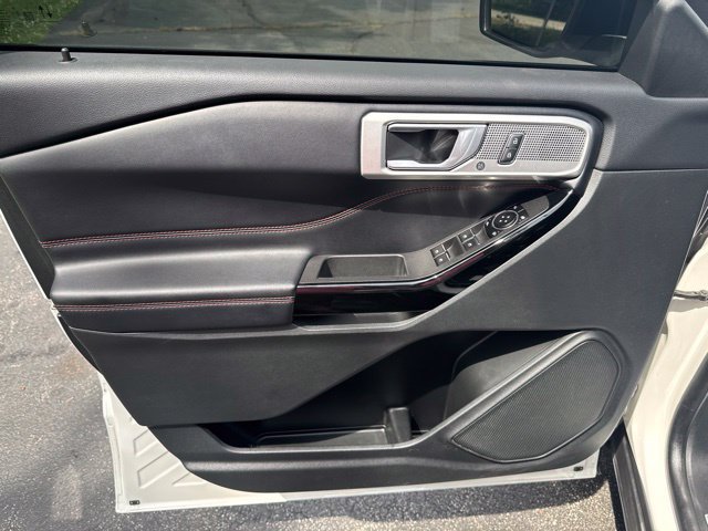 Certified 2023 Ford Explorer ST-Line w/ Class IV Trailer Tow Package AWD/4WD image 9