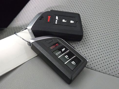 Used 2023 Acura MDX FWD w/ Technology Package image 25