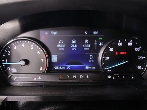 Used 2021 Ford Explorer XLT w/ Equipment Group 202A RWD image 4