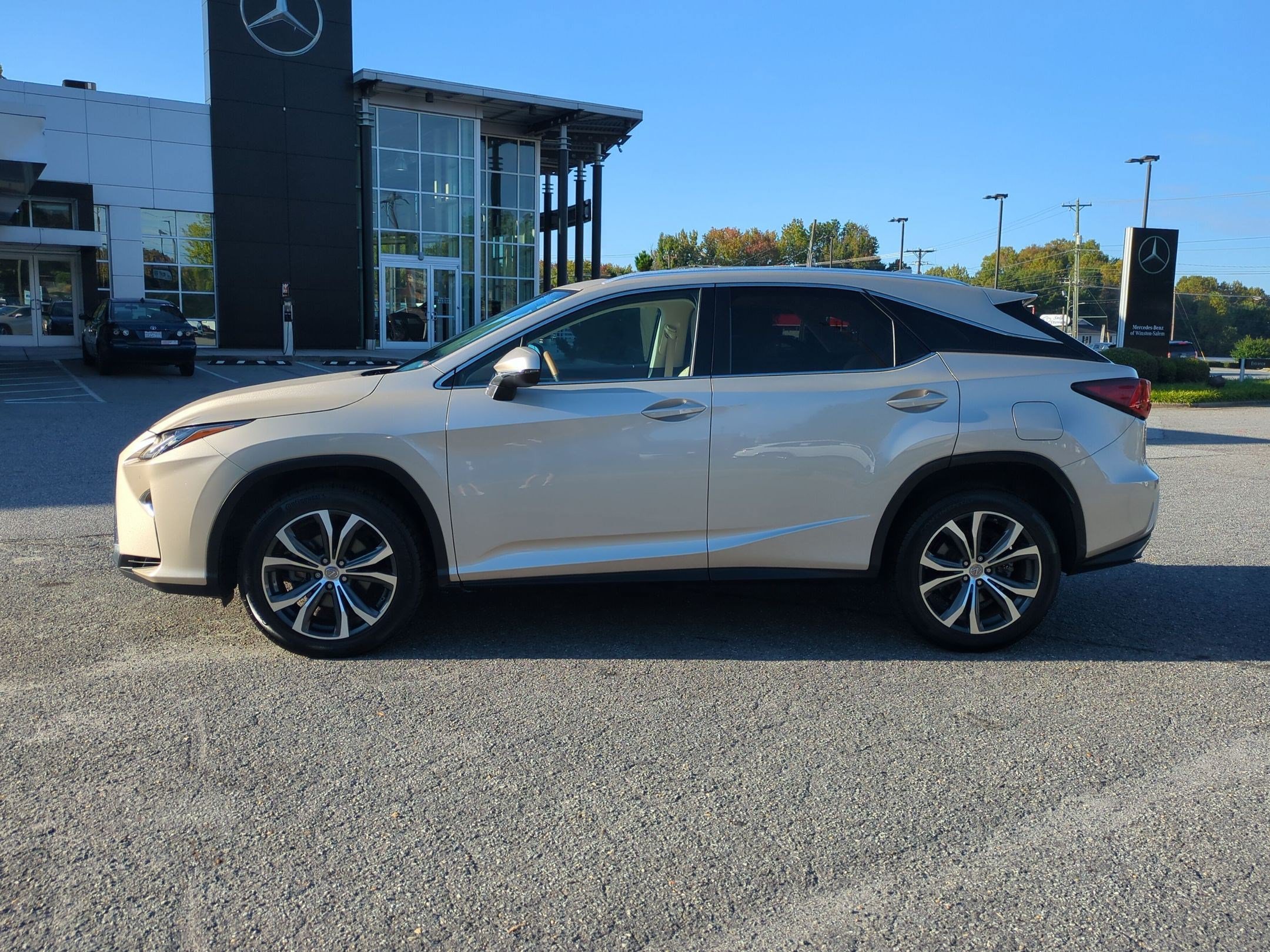 Used 2017 Lexus RX 350 AWD w/ Premium Package image 6