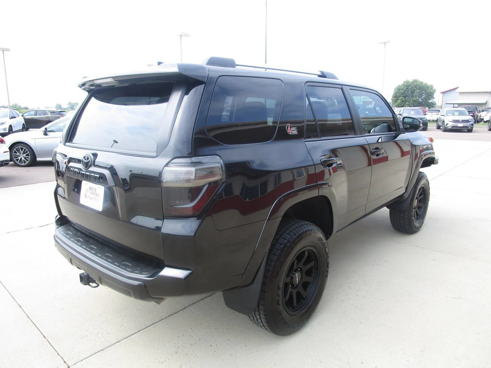 Used 2016 Toyota 4Runner Trail Premium AWD/4WD image 7