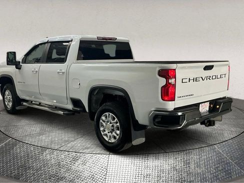 Used 2022 Chevrolet Silverado 3500 LT w/ Convenience Package image 6