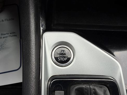 Used 2024 Nissan Altima 2.5 SV AWD/4WD image 30