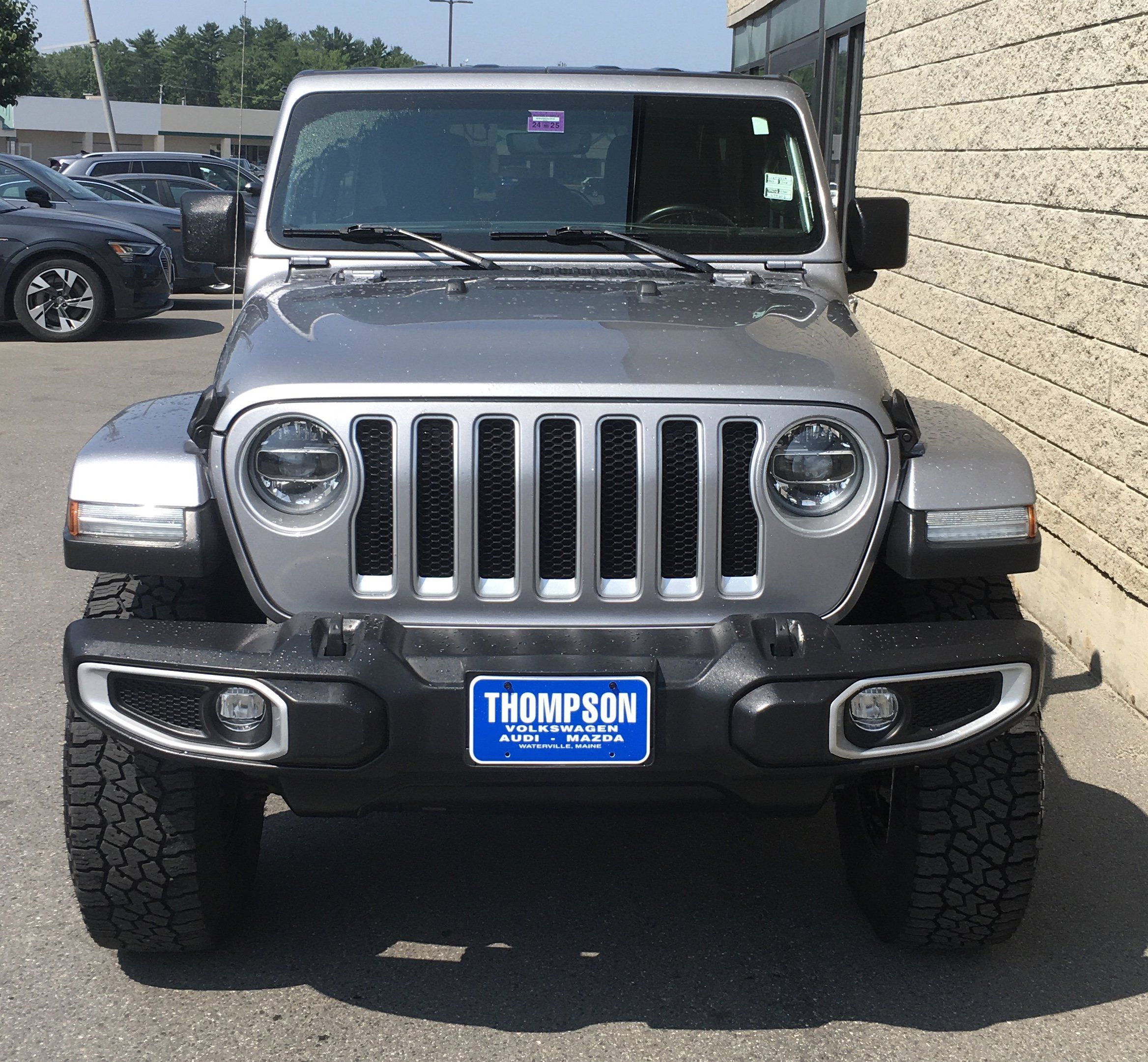 Used 2021 Jeep Wrangler Unlimited Sahara AWD/4WD image 2