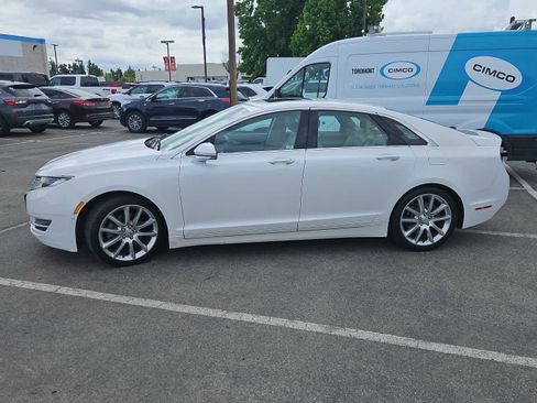 Used 2016 Lincoln MKZ w/ Equipment Group 300A Reserve image 5