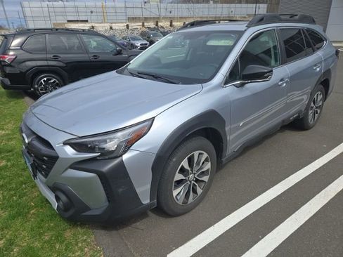 Used 2023 Subaru Outback Limited image 10