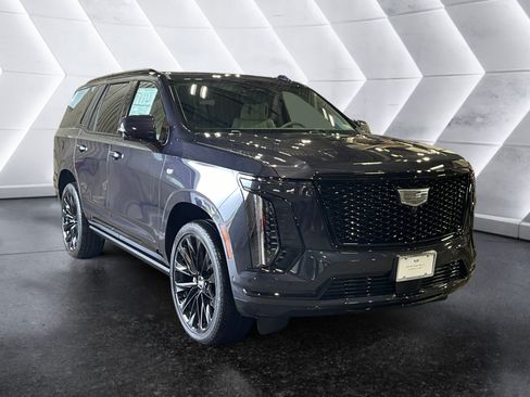 New 2026 Cadillac Escalade Platinum Sport w/ LPO, ONYX Package AWD/4WD image 8