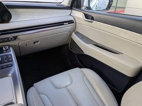 Used 2023 Hyundai Palisade Calligraphy image 18