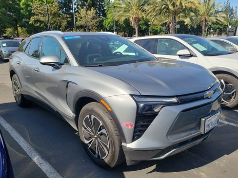 Used 2024 Chevrolet Blazer EV LT AWD/4WD image 2