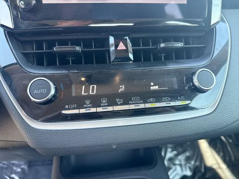 Used 2024 Toyota Corolla LE FWD image 12