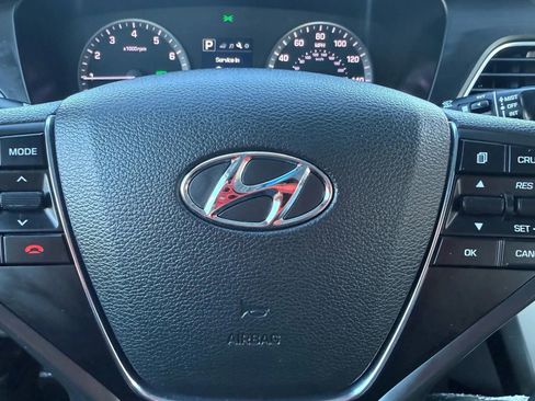 Used 2016 Hyundai Sonata SE image 17