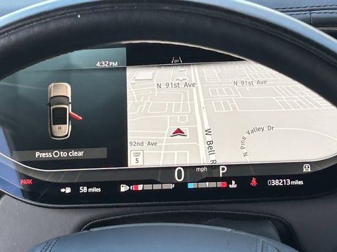 Used 2025 Land Rover Range Rover SE image 26