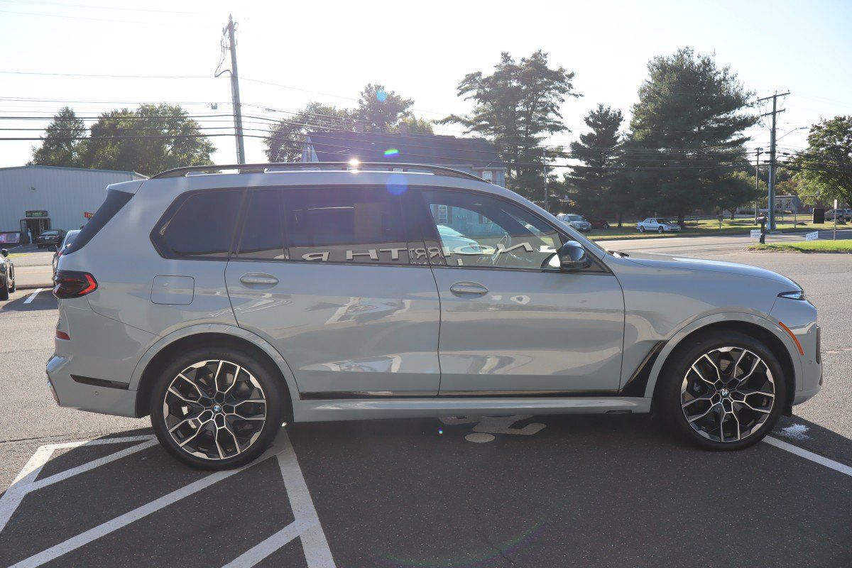 Used 2026 BMW X7 M60i AWD/4WD image 5