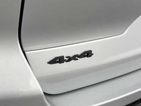 New 2025 Jeep Grand Cherokee L Laredo image 51