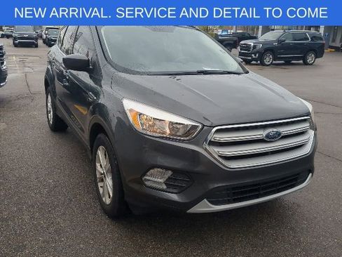 Used 2018 Ford Escape SE w/ SE Sync 3 Package AWD/4WD image 7