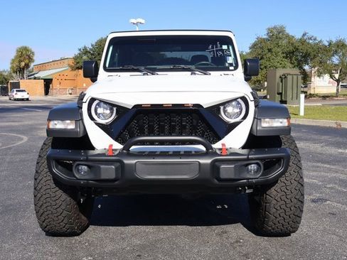 Used 2024 Jeep Gladiator Sport image 2