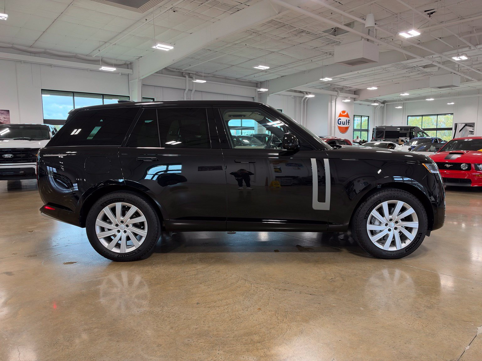 Used 2024 Land Rover Range Rover SE AWD/4WD image 9