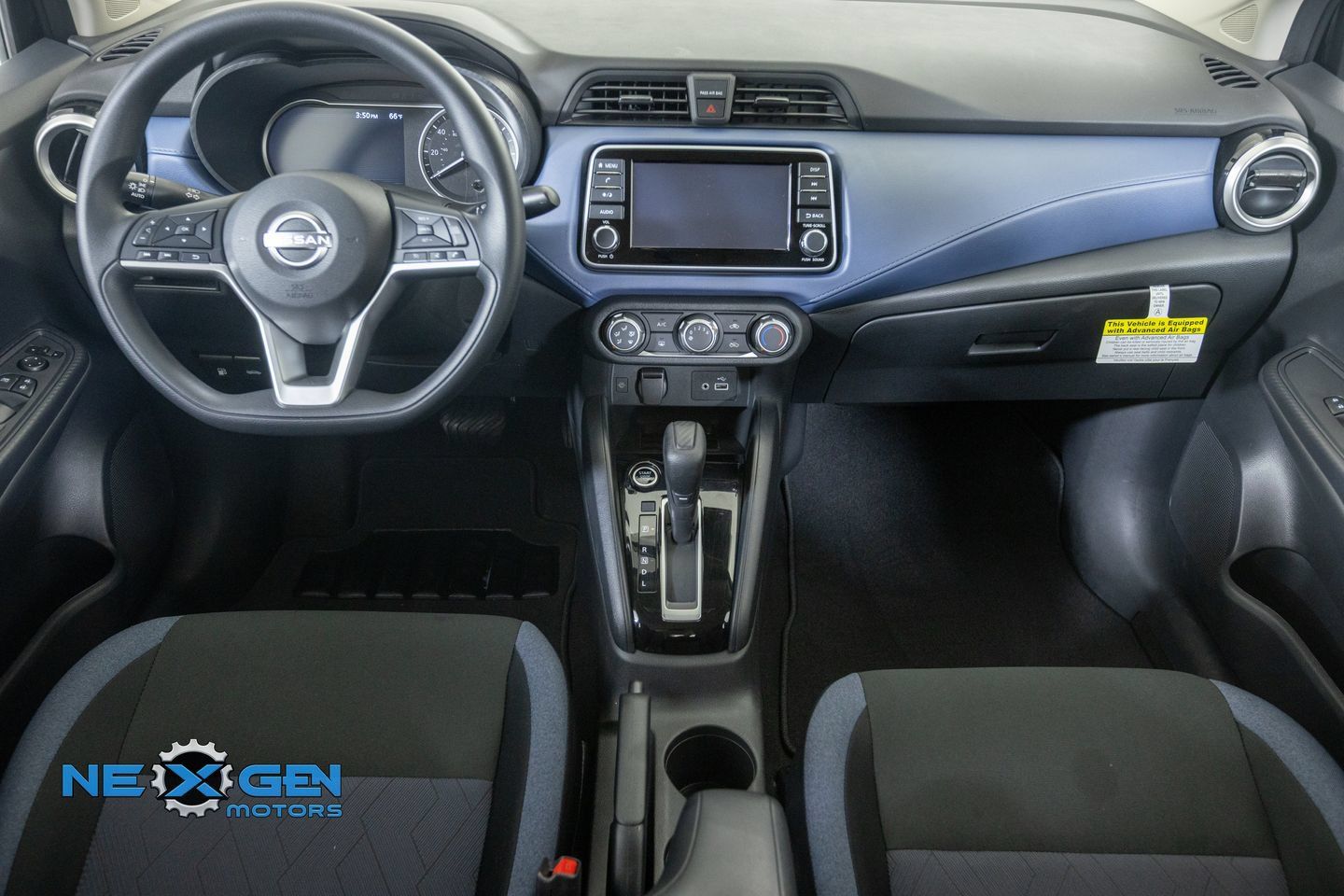 Used 2025 Nissan Versa SV w/ Trunk Package FWD image 4