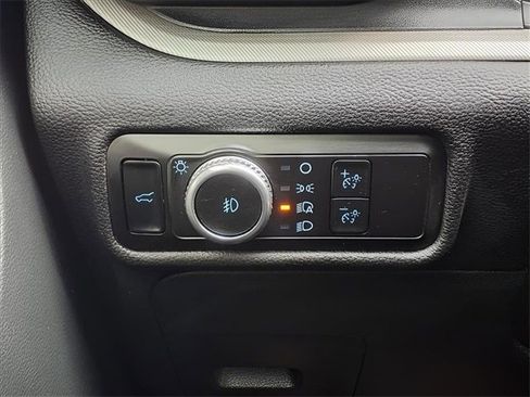 Used 2023 Ford Explorer XLT w/ Equipment Group 202A image 21