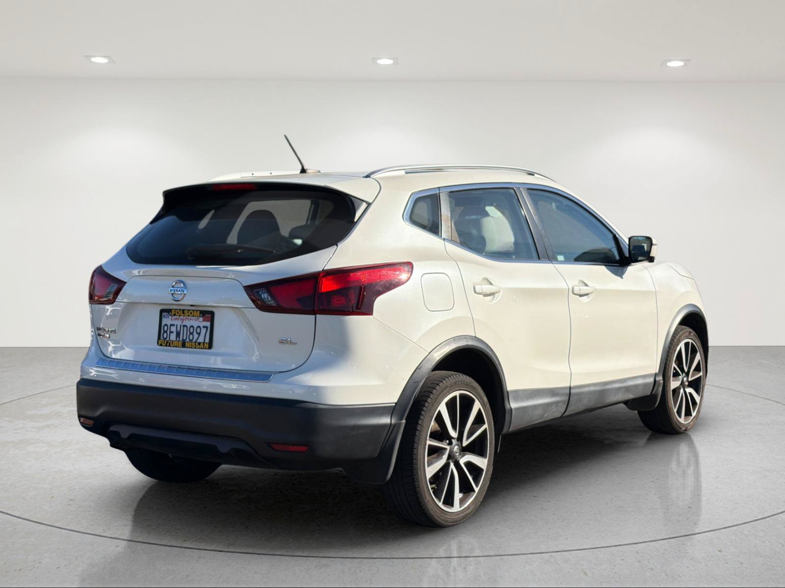 Used 2018 Nissan Rogue Sport SL FWD image 4